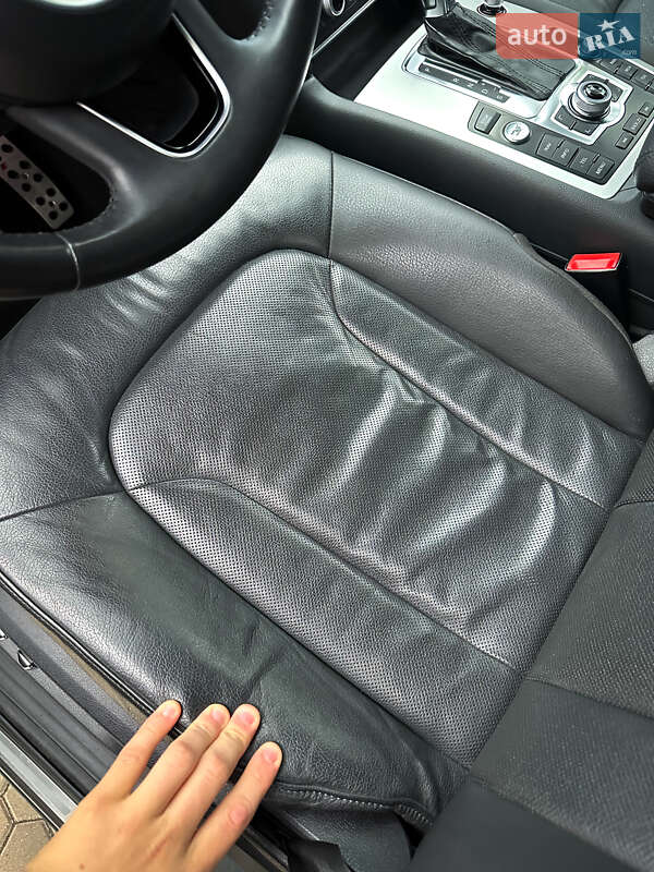 Внедорожник / Кроссовер Audi Q7 2013 в Киеве