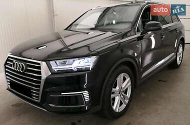 Позашляховик / Кросовер Audi Q7 2016 в Ужгороді