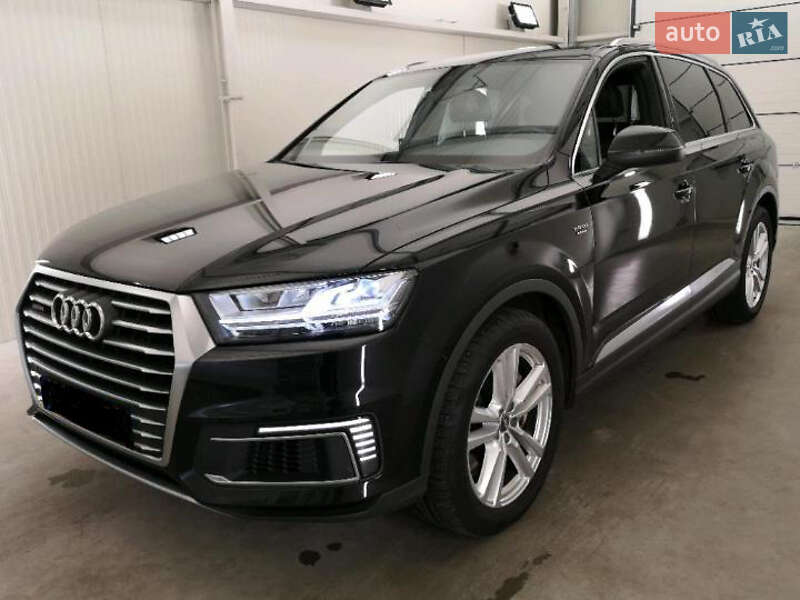 Внедорожник / Кроссовер Audi Q7 2016 в Ужгороде