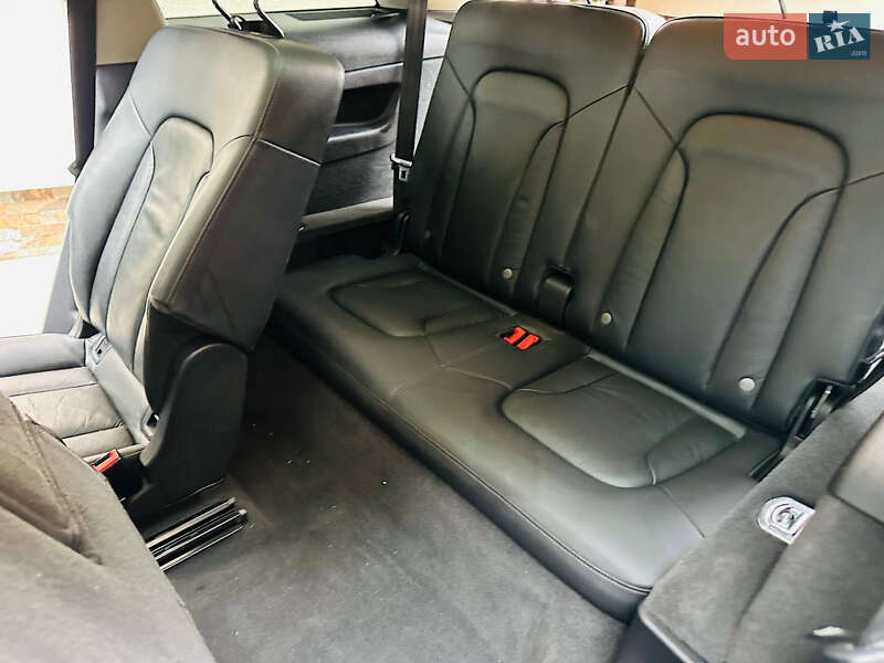 Позашляховик / Кросовер Audi Q7 2010 в Грушево