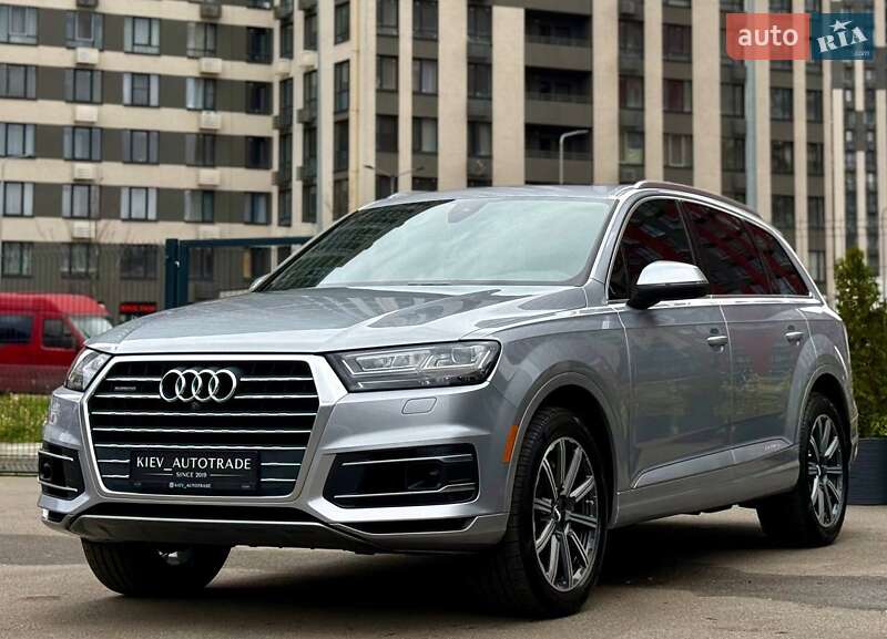 Позашляховик / Кросовер Audi Q7 2017 в Києві