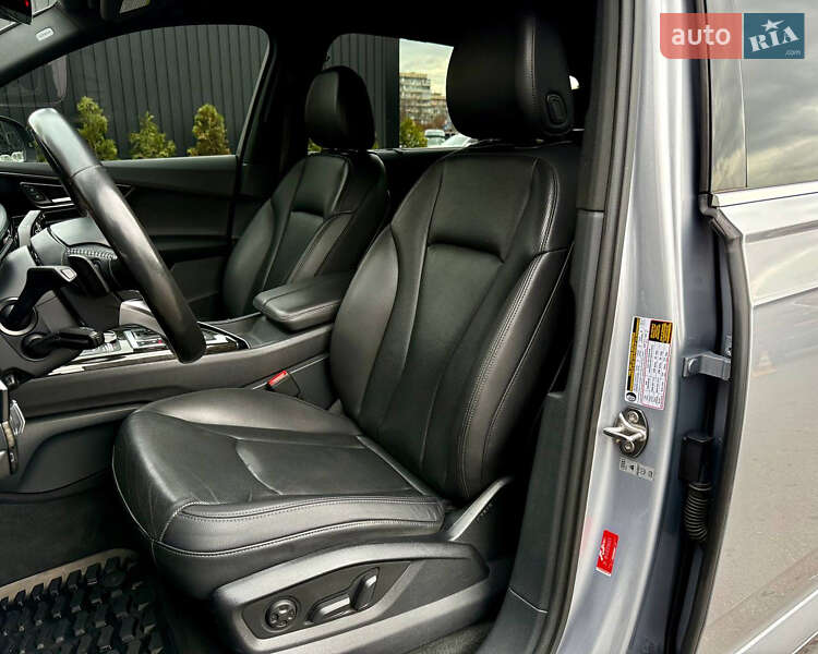 Позашляховик / Кросовер Audi Q7 2017 в Києві