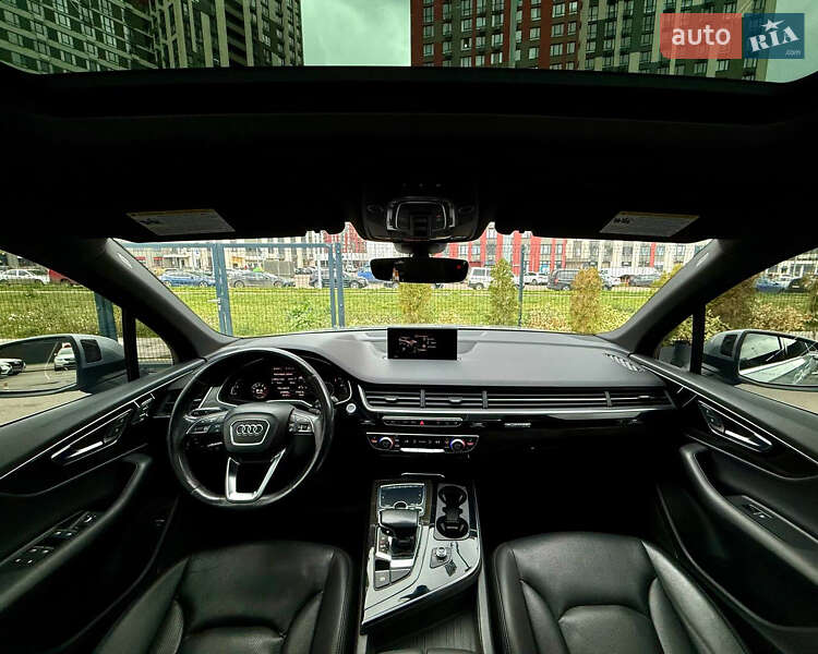 Позашляховик / Кросовер Audi Q7 2017 в Києві