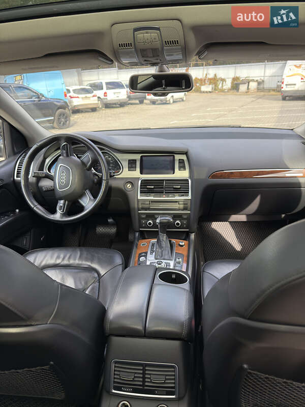 Внедорожник / Кроссовер Audi Q7 2015 в Хмельницком