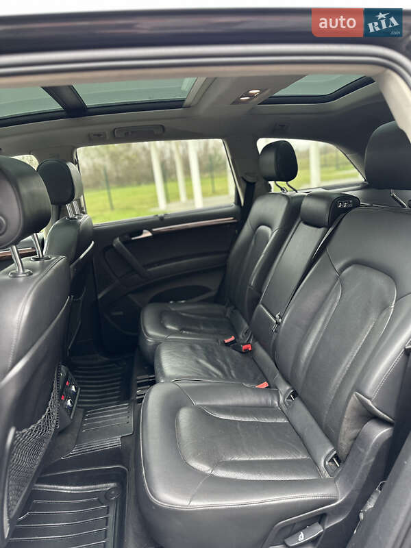 Внедорожник / Кроссовер Audi Q7 2011 в Ровно