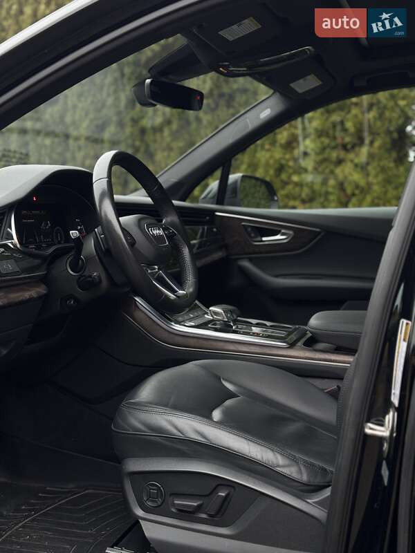 Позашляховик / Кросовер Audi Q7 2019 в Тернополі