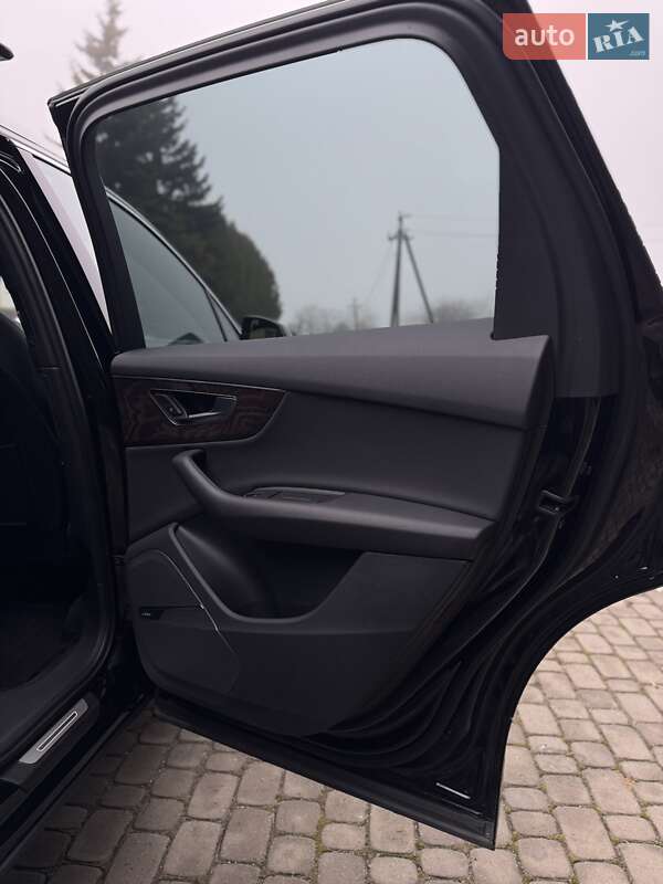 Позашляховик / Кросовер Audi Q7 2019 в Тернополі