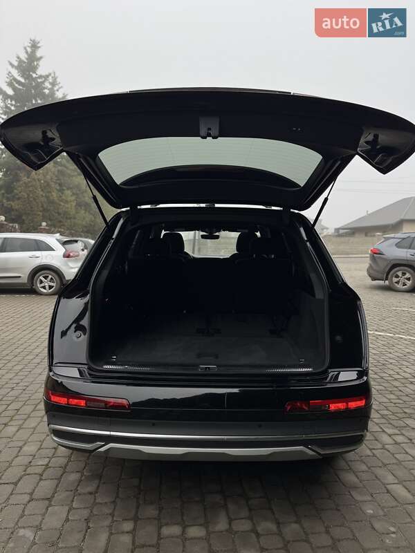 Позашляховик / Кросовер Audi Q7 2019 в Тернополі
