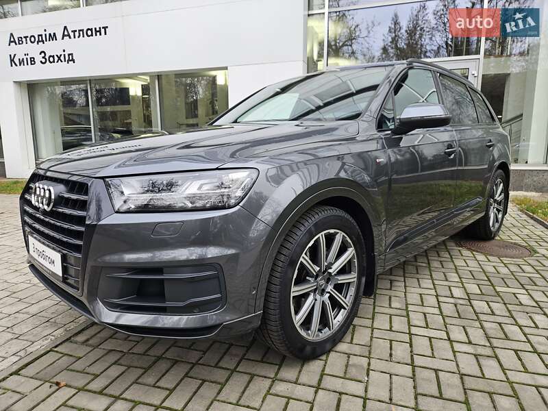 Внедорожник / Кроссовер Audi Q7 2019 в Киеве