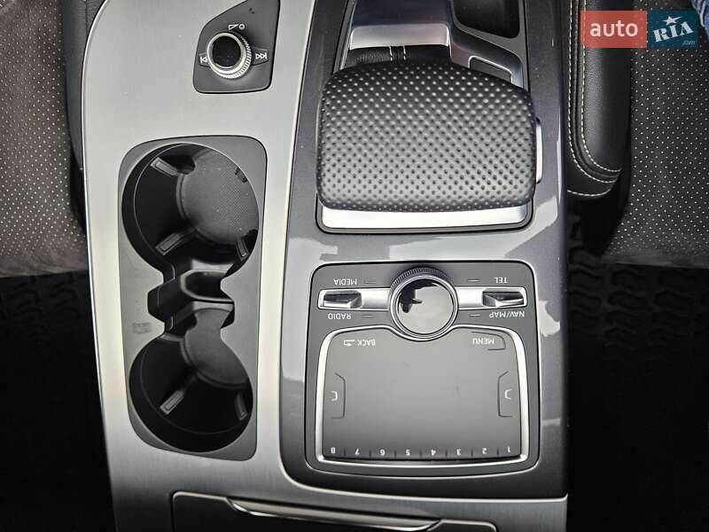 Внедорожник / Кроссовер Audi Q7 2019 в Киеве