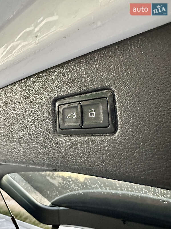 Позашляховик / Кросовер Audi Q7 2017 в Львові фото 15 Позашляховик / Кросовер Audi Q7 2017 в Львові