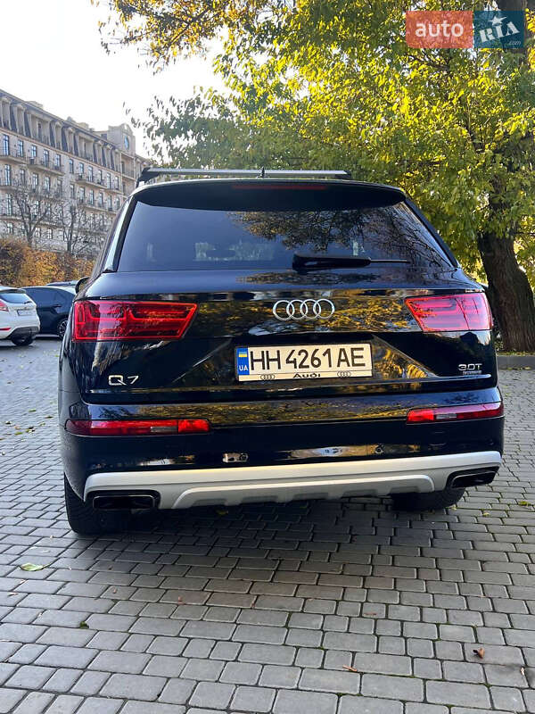 Позашляховик / Кросовер Audi Q7 2017 в Одесі