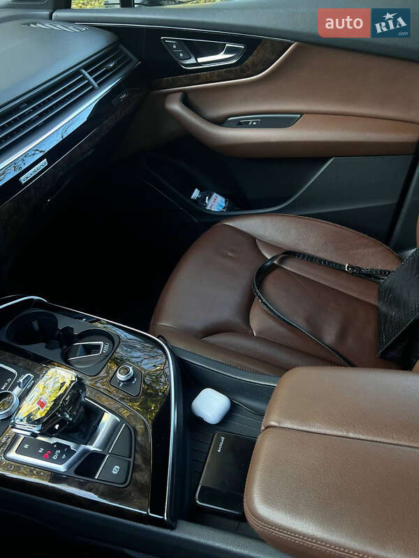 Позашляховик / Кросовер Audi Q7 2017 в Одесі