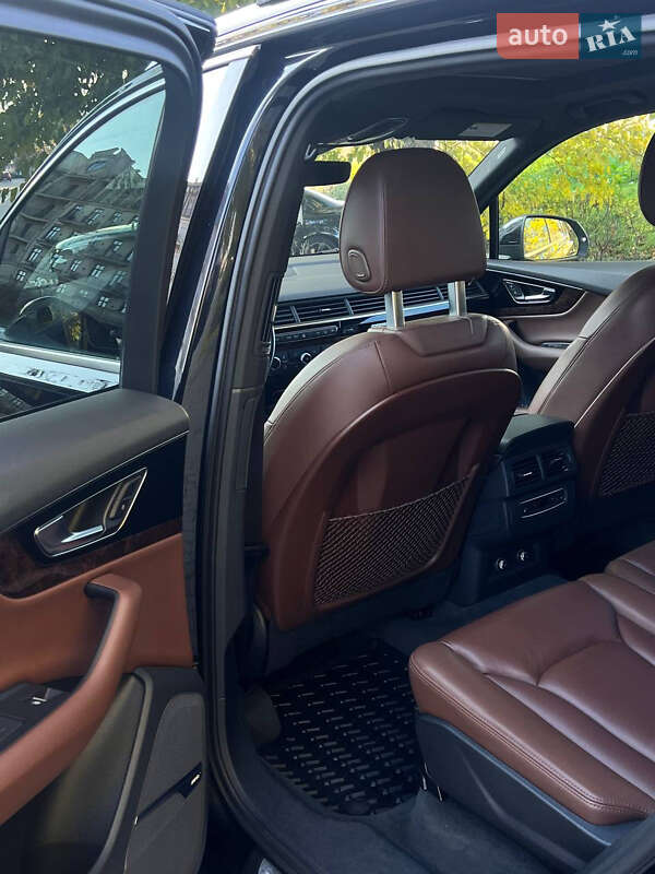 Позашляховик / Кросовер Audi Q7 2017 в Одесі