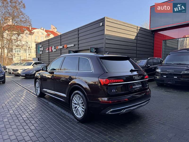 Позашляховик / Кросовер Audi Q7 2020 в Одесі