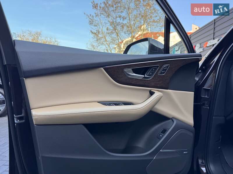 Позашляховик / Кросовер Audi Q7 2020 в Одесі