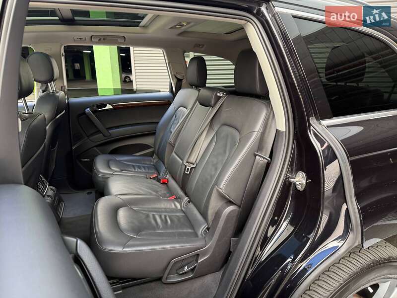 Внедорожник / Кроссовер Audi Q7 2015 в Киеве