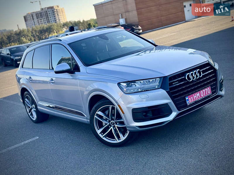 Позашляховик / Кросовер Audi Q7 2017 в Києві