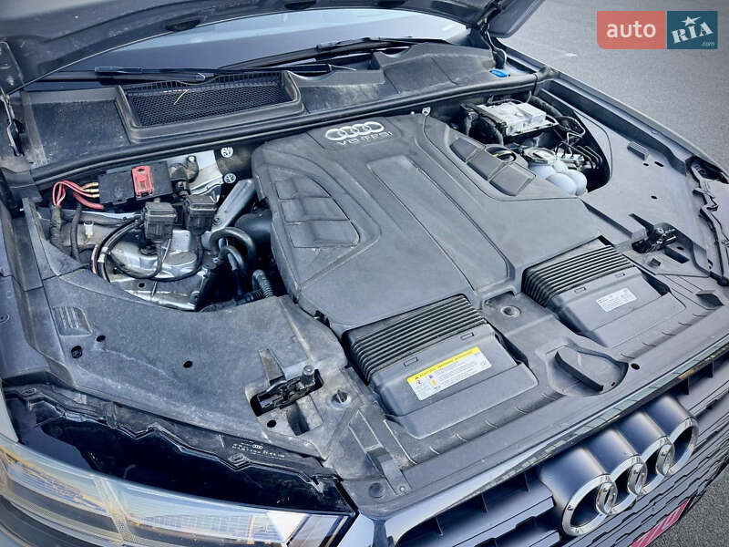 Позашляховик / Кросовер Audi Q7 2017 в Києві