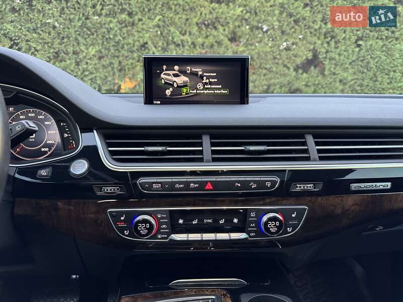 Внедорожник / Кроссовер Audi Q7 2016 в Киеве