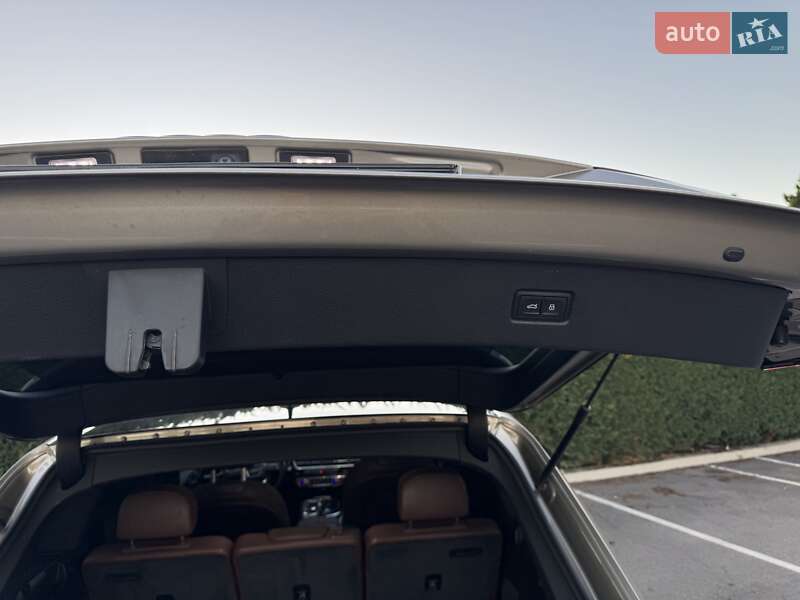 Внедорожник / Кроссовер Audi Q7 2016 в Киеве