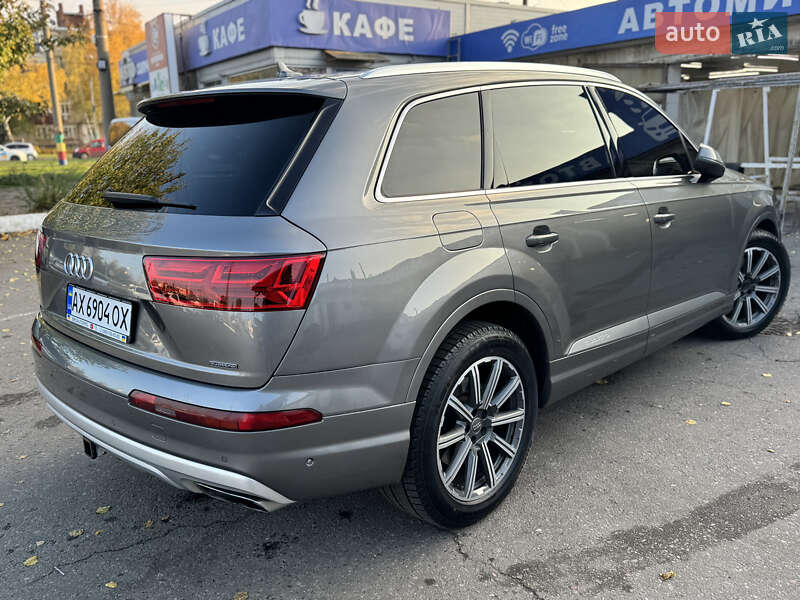 Позашляховик / Кросовер Audi Q7 2015 в Харкові