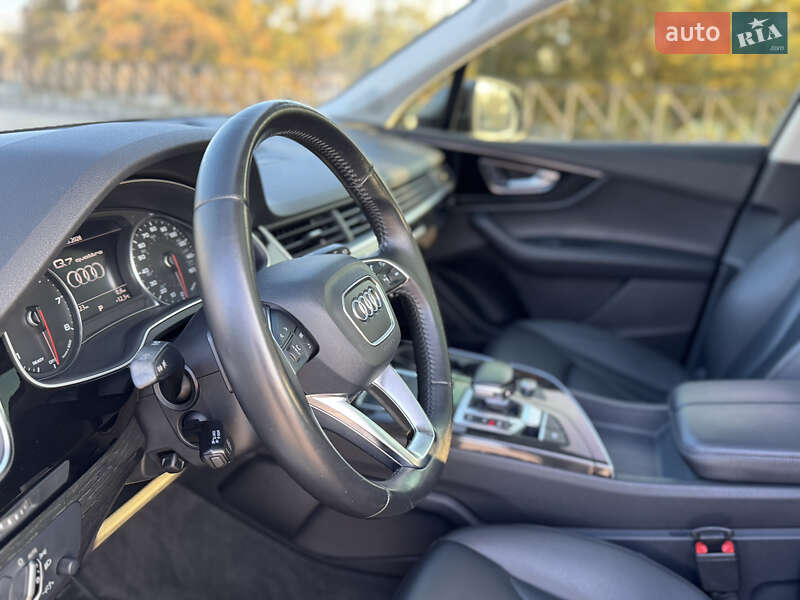 Позашляховик / Кросовер Audi Q7 2015 в Харкові
