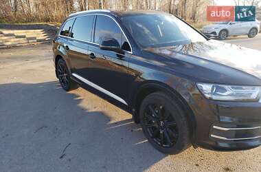Позашляховик / Кросовер Audi Q7 2016 в Чуднові
