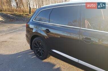 Позашляховик / Кросовер Audi Q7 2016 в Чуднові