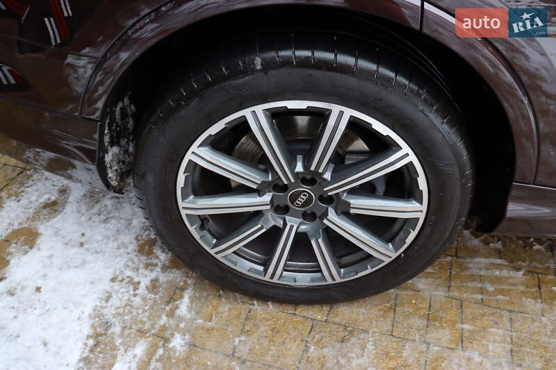 Внедорожник / Кроссовер Audi Q7 2022 в Львове