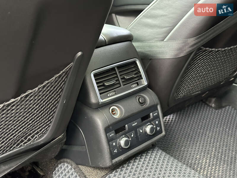 Внедорожник / Кроссовер Audi Q7 2006 в Сваляве