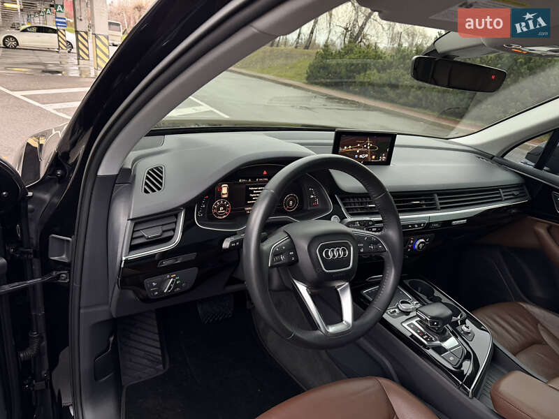 Внедорожник / Кроссовер Audi Q7 2017 в Киеве