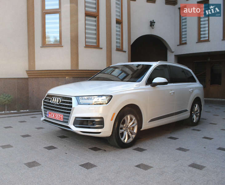 Внедорожник / Кроссовер Audi Q7 2016 в Тячеве