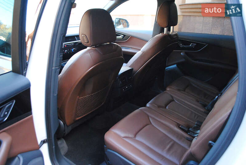 Внедорожник / Кроссовер Audi Q7 2016 в Тячеве