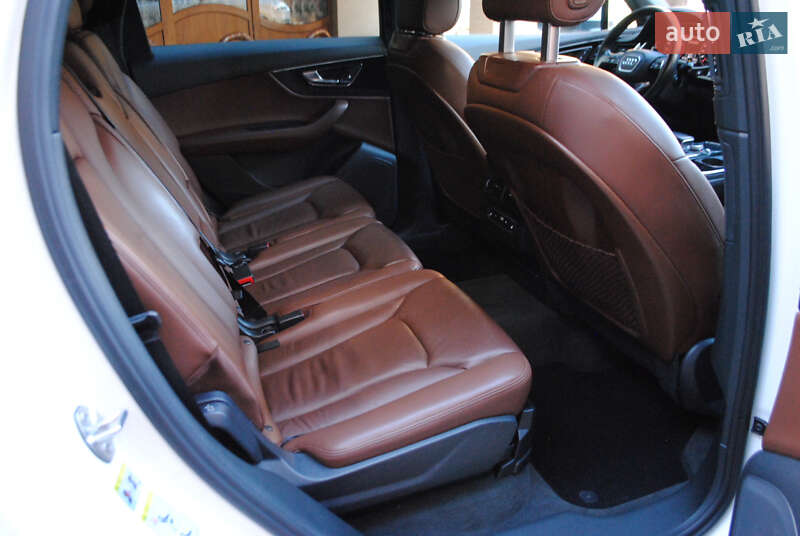 Внедорожник / Кроссовер Audi Q7 2016 в Тячеве