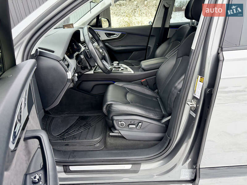 Позашляховик / Кросовер Audi Q7 2018 в Львові