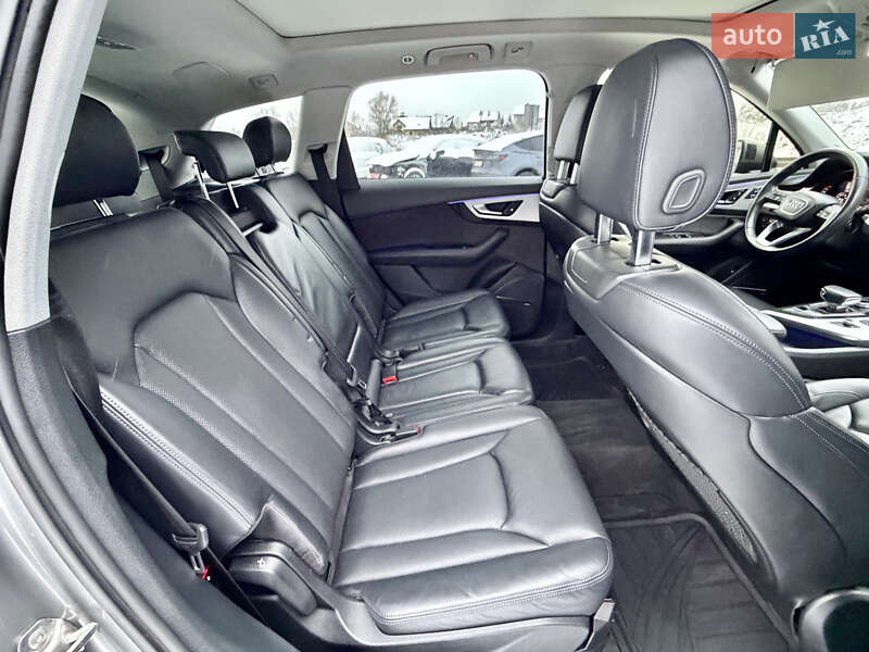 Позашляховик / Кросовер Audi Q7 2018 в Львові