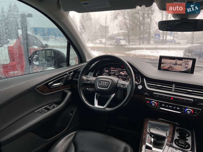 Позашляховик / Кросовер Audi Q7 2017 в Львові