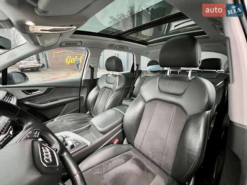 Внедорожник / Кроссовер Audi Q7 2016 в Киеве