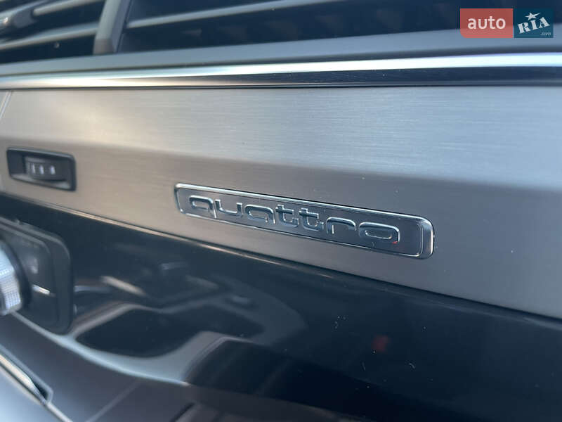 Позашляховик / Кросовер Audi Q7 2017 в Дніпрі