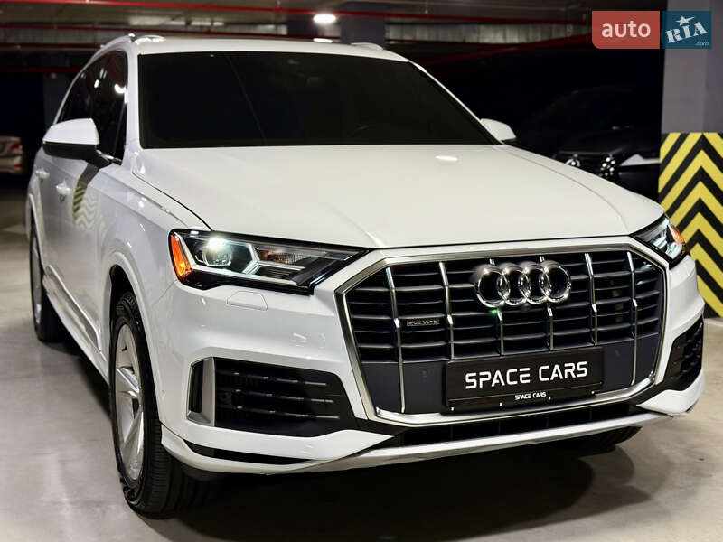 Позашляховик / Кросовер Audi Q7 2019 в Києві