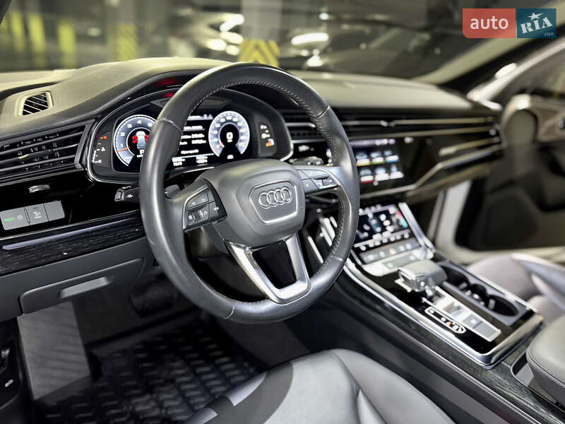 Позашляховик / Кросовер Audi Q7 2019 в Києві