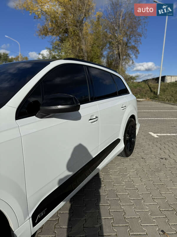 Внедорожник / Кроссовер Audi Q7 2016 в Тернополе