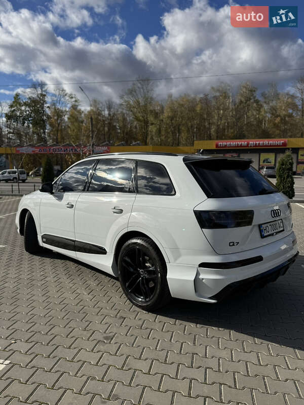 Внедорожник / Кроссовер Audi Q7 2016 в Тернополе