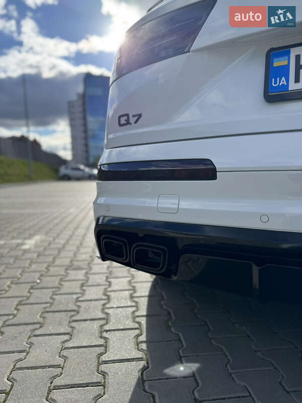 Внедорожник / Кроссовер Audi Q7 2016 в Тернополе