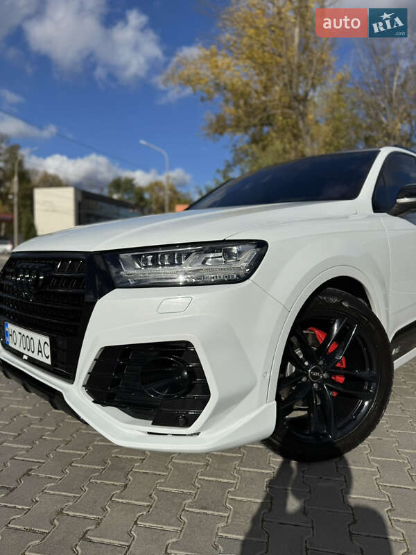 Внедорожник / Кроссовер Audi Q7 2016 в Тернополе