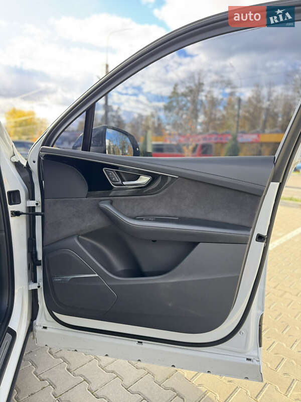 Внедорожник / Кроссовер Audi Q7 2016 в Тернополе