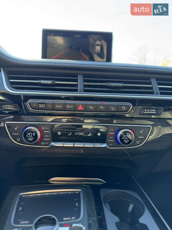 Внедорожник / Кроссовер Audi Q7 2016 в Тернополе