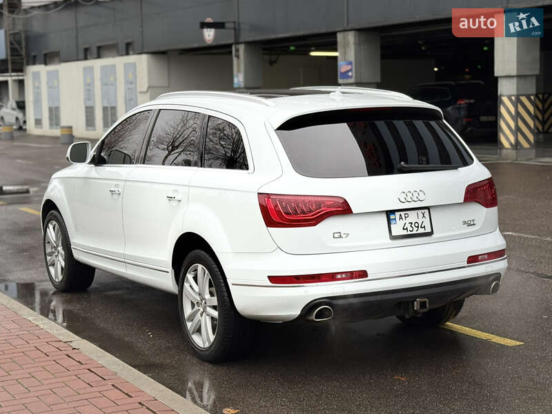 Позашляховик / Кросовер Audi Q7 2014 в Києві