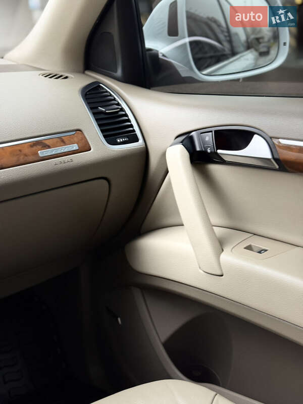 Позашляховик / Кросовер Audi Q7 2014 в Києві